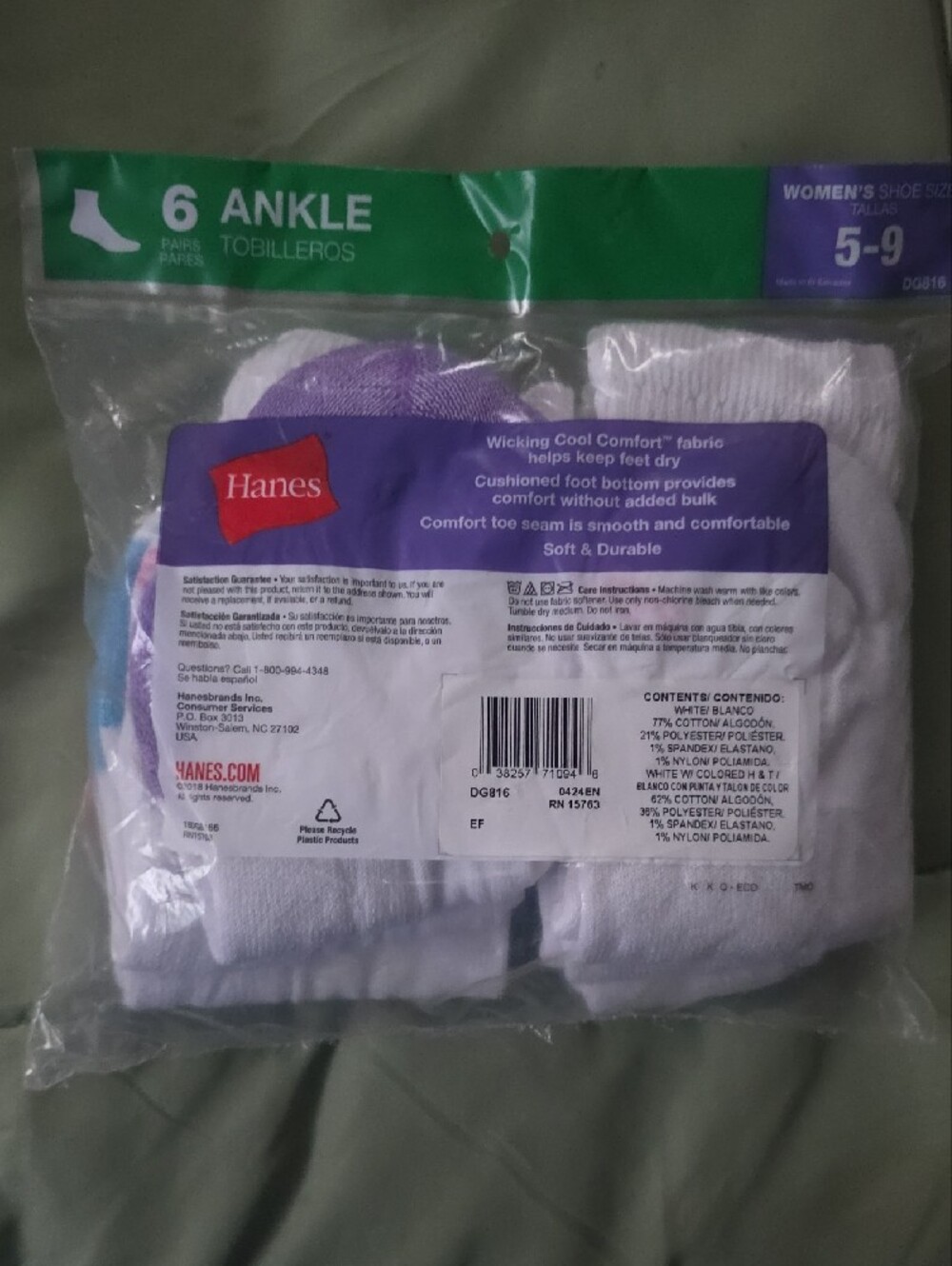 Hanes Women's White Ankle Socks 6-Pack - Picture 3 of 4